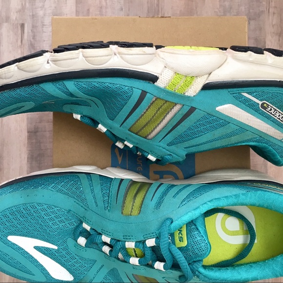 Brooks pure cadence 2 running sneakers. - Picture 2 of 6